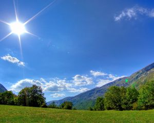 Preview wallpaper sun, light, beams, meadow, glade, summer, day