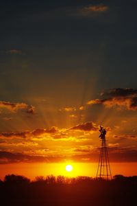 Preview wallpaper sun, rays, clouds, sky, sunset, dark, landscape