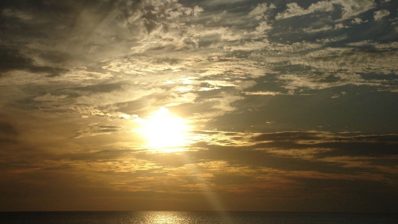 Wallpaper sun, sea, beams, patches of light, horizon