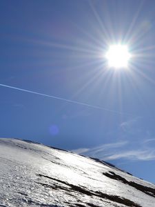 Preview wallpaper sun, sky, trace, line, slope, snow, shine