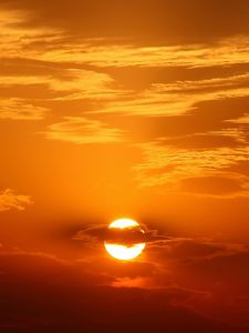 Preview wallpaper sun, sunset, clouds, golden