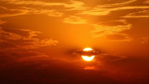 Preview wallpaper sun, sunset, clouds, golden