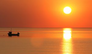 Preview wallpaper sun, sunset, horizon, sea