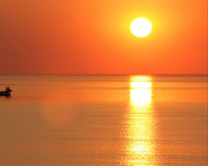 Preview wallpaper sun, sunset, horizon, sea