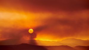Preview wallpaper sun, sunset, mountains, clouds, landscape