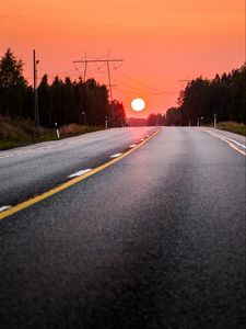 Preview wallpaper sun, sunset, road, trees
