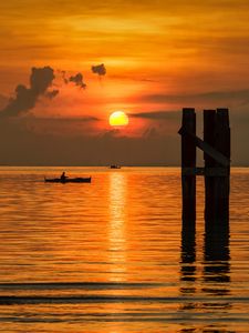 Preview wallpaper sun, sunset, sea, boats, pier