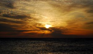 Preview wallpaper sun, sunset, sea, clouds, landscape, dark