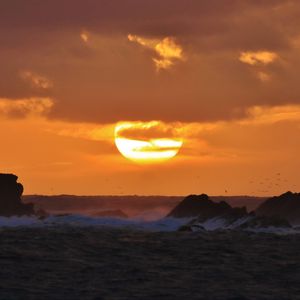 Preview wallpaper sun, sunset, sea, landscape