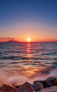 Preview wallpaper sun, sunset, sea, waves, water, landscape