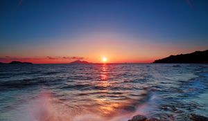 Preview wallpaper sun, sunset, sea, waves, water, landscape