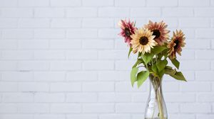 Preview wallpaper sunflower, flowers, vase, bouquet