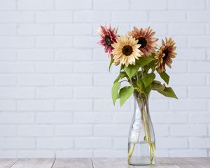 Preview wallpaper sunflower, flowers, vase, bouquet