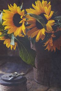 Preview wallpaper sunflowers, flowers, bouquet, floristry