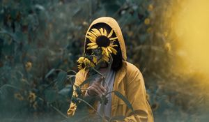 Preview wallpaper sunflowers, solitude, alone, walk