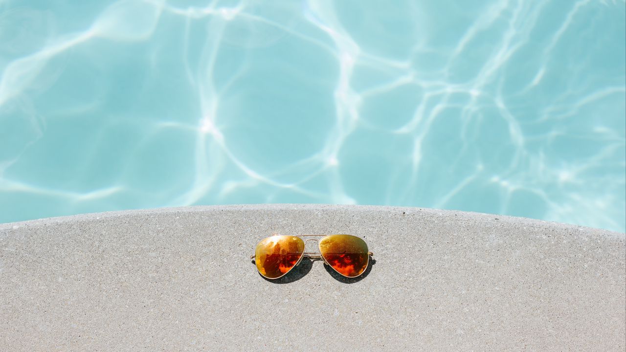 Wallpaper sunglasses, glasses, pool, water
