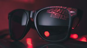 Preview wallpaper sunglasses, light, glare, inscription