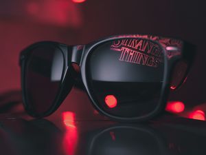 Preview wallpaper sunglasses, light, glare, inscription