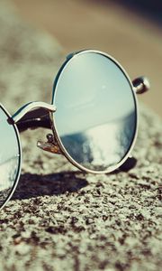 Preview wallpaper sunglasses, reflection, sun