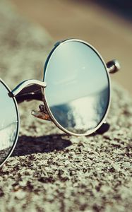 Preview wallpaper sunglasses, reflection, sun