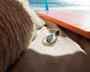 Preview wallpaper sunglasses, sea, sunlight, recreation, summer