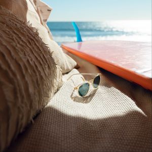 Preview wallpaper sunglasses, sea, sunlight, recreation, summer