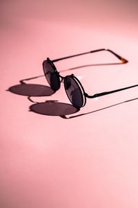 Preview wallpaper sunglasses, style, minimalism, pink