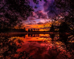 Preview wallpaper sunset, autumn, river, trees