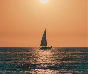 Preview wallpaper sunset, boat, sea, sun, dusk