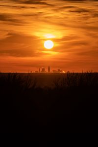 Preview wallpaper sunset, city, sun, sky, cleveland, ohio, usa