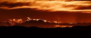 Preview wallpaper sunset, clouds, horizon, twilight, dark