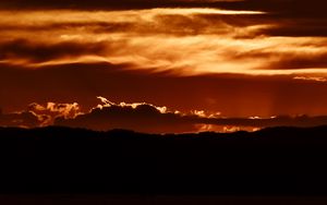 Preview wallpaper sunset, clouds, horizon, twilight, dark