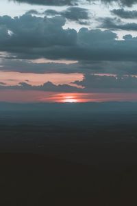 Preview wallpaper sunset, clouds, horizon, fog, dusk