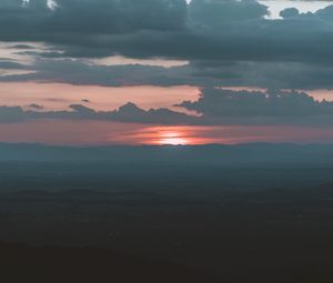 Preview wallpaper sunset, clouds, horizon, fog, dusk