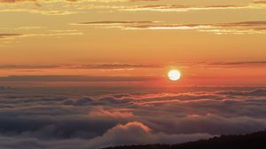 Preview wallpaper sunset, clouds, horizon, dusk