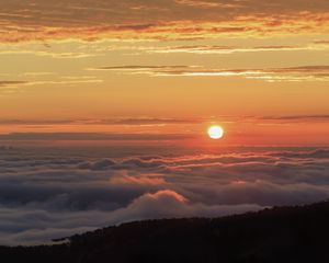 Preview wallpaper sunset, clouds, horizon, dusk