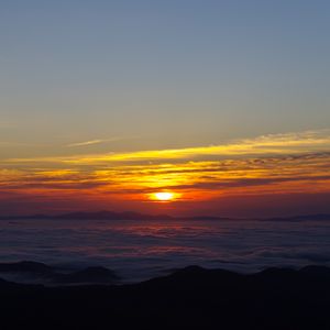 Preview wallpaper sunset, clouds, mountains, dusk