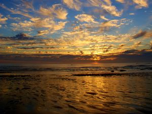 Preview wallpaper sunset, clouds, sea, horizon