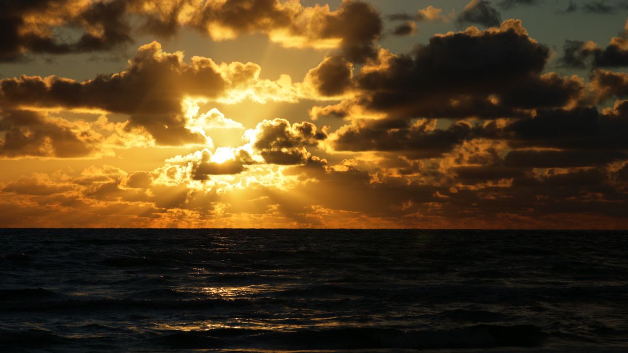 Wallpaper sunset, clouds, sea, beach