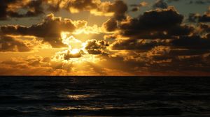 Preview wallpaper sunset, clouds, sea, beach