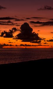 Preview wallpaper sunset, clouds, sea, beach, horizon