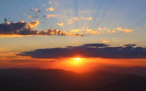 Preview wallpaper sunset, clouds, sky, mountains
