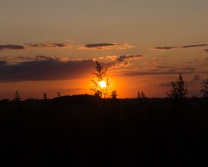 Preview wallpaper sunset, dusk, dark, sun, reflection
