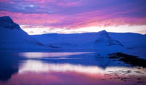 Preview wallpaper sunset, evening, mountains, snowy