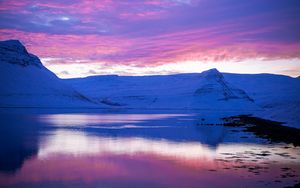 Preview wallpaper sunset, evening, mountains, snowy