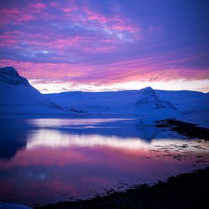 Preview wallpaper sunset, evening, mountains, snowy