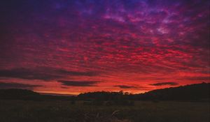 Preview wallpaper sunset, field, sky, beautiful landscape