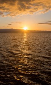 Preview wallpaper sunset, glare, sea, sun, sky