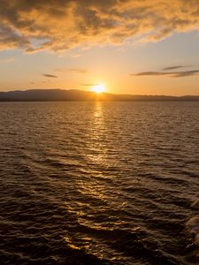 Preview wallpaper sunset, glare, sea, sun, sky