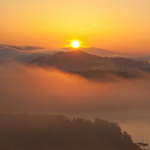 Preview wallpaper sunset, hills, fog, morning, landscape